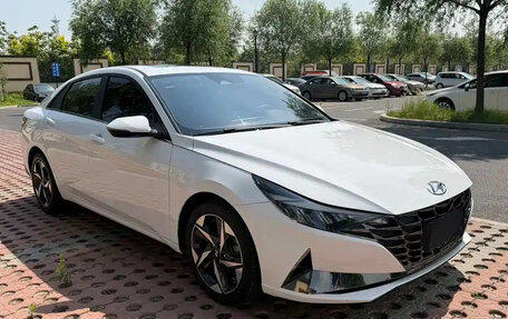 Hyundai Elantra, 2023 год, 1 200 000 рублей, 2 фотография