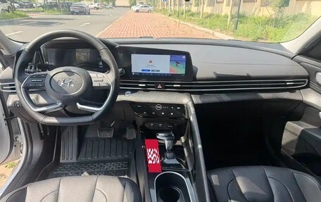 Hyundai Elantra, 2023 год, 1 200 000 рублей, 7 фотография