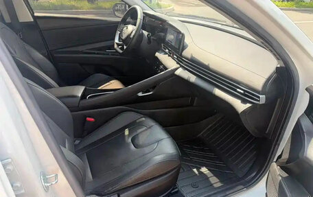 Hyundai Elantra, 2023 год, 1 200 000 рублей, 12 фотография