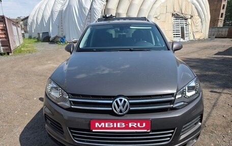 Volkswagen Touareg III, 2012 год, 2 380 000 рублей, 3 фотография