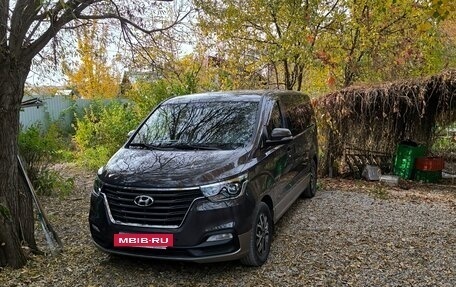 Hyundai H-1 II рестайлинг, 2020 год, 3 450 000 рублей, 6 фотография