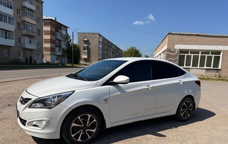 Hyundai Solaris II рестайлинг, 2014 год, 940 000 рублей, 2 фотография