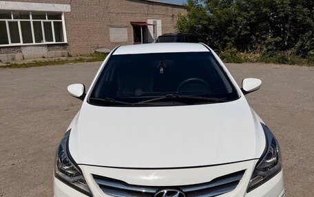 Hyundai Solaris II рестайлинг, 2014 год, 940 000 рублей, 3 фотография