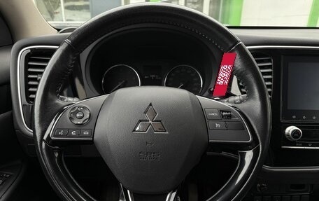 Mitsubishi Outlander III рестайлинг 3, 2022 год, 2 399 000 рублей, 12 фотография
