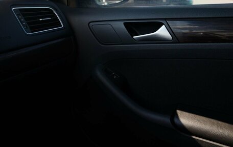 Volkswagen Jetta VI, 2016 год, 980 000 рублей, 17 фотография