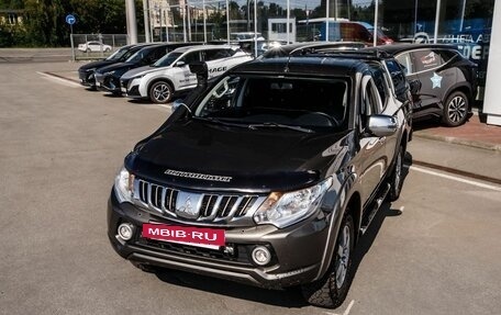 Mitsubishi L200 IV рестайлинг, 2016 год, 1 950 000 рублей, 3 фотография