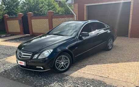 Mercedes-Benz E-Класс, 2010 год, 1 250 000 рублей, 2 фотография