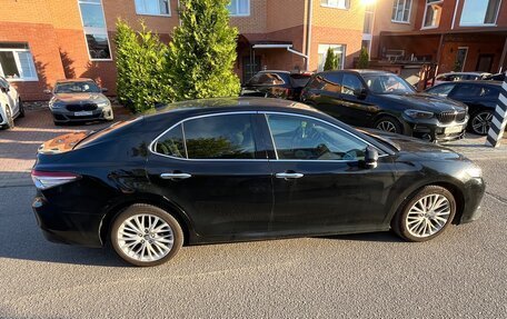Toyota Camry, 2019 год, 2 600 000 рублей, 8 фотография