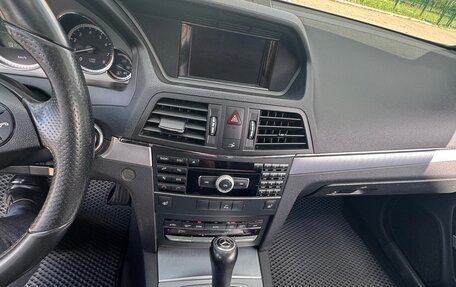 Mercedes-Benz E-Класс, 2010 год, 1 250 000 рублей, 21 фотография