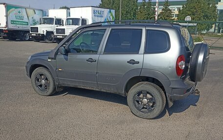 Chevrolet Niva I рестайлинг, 2016 год, 720 000 рублей, 3 фотография