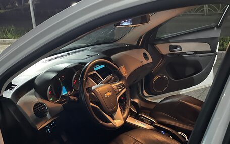Chevrolet Cruze II, 2012 год, 820 000 рублей, 6 фотография