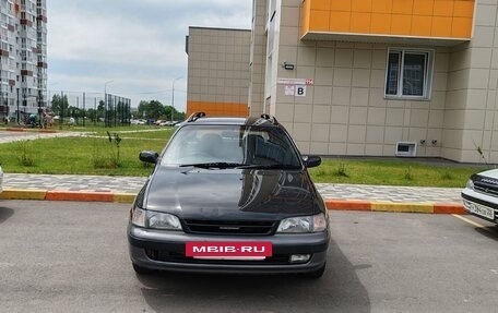 Toyota Caldina, 1995 год, 240 000 рублей, 2 фотография