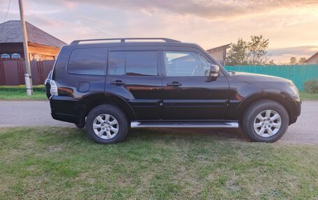 Mitsubishi Pajero IV, 2014 год, 2 300 000 рублей, 5 фотография