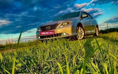 Toyota Camry, 2012 год, 2 000 000 рублей, 4 фотография