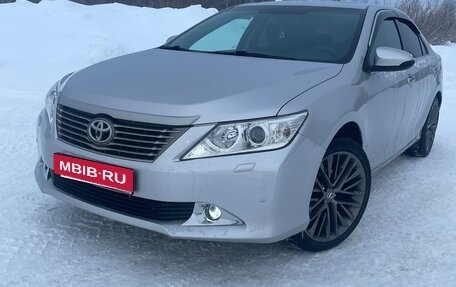Toyota Camry, 2012 год, 2 000 000 рублей, 13 фотография