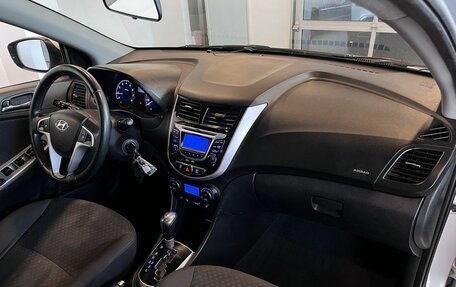 Hyundai Solaris II рестайлинг, 2012 год, 720 000 рублей, 12 фотография