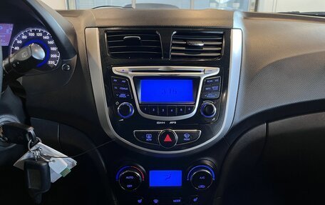 Hyundai Solaris II рестайлинг, 2012 год, 720 000 рублей, 13 фотография