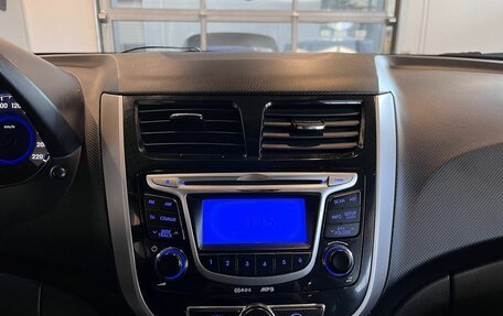 Hyundai Solaris II рестайлинг, 2012 год, 720 000 рублей, 14 фотография