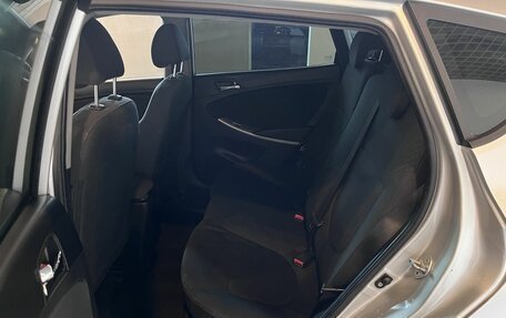Hyundai Solaris II рестайлинг, 2012 год, 720 000 рублей, 25 фотография