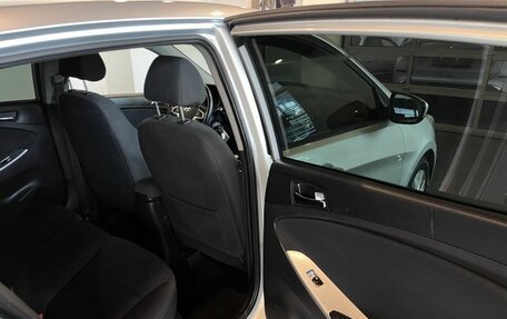 Hyundai Solaris II рестайлинг, 2012 год, 720 000 рублей, 26 фотография