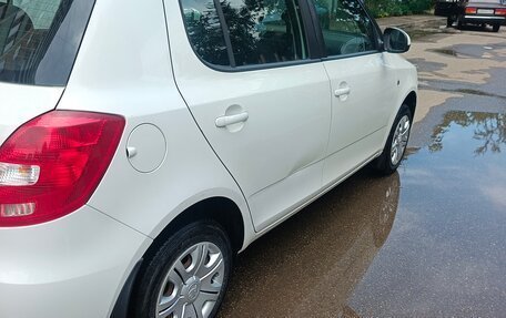 Skoda Fabia II, 2013 год, 585 000 рублей, 3 фотография