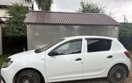 Renault Sandero II рестайлинг, 2015 год, 450 000 рублей, 1 фотография
