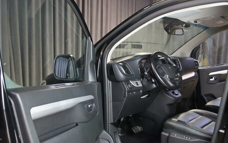 Peugeot Traveller I, 2018 год, 2 599 000 рублей, 8 фотография