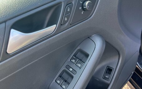 Volkswagen Jetta VI, 2013 год, 967 000 рублей, 19 фотография