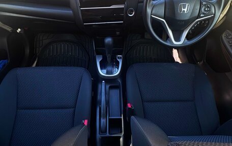 Honda Fit III, 2018 год, 1 250 000 рублей, 6 фотография
