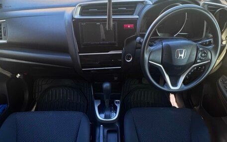 Honda Fit III, 2018 год, 1 250 000 рублей, 10 фотография