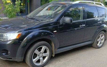 Mitsubishi Outlander III рестайлинг 3, 2008 год, 850 000 рублей, 3 фотография