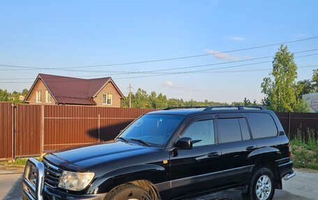 Toyota Land Cruiser 100 рестайлинг 2, 2006 год, 3 150 000 рублей, 3 фотография