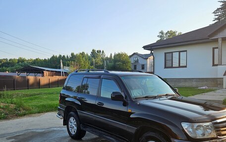 Toyota Land Cruiser 100 рестайлинг 2, 2006 год, 3 150 000 рублей, 2 фотография