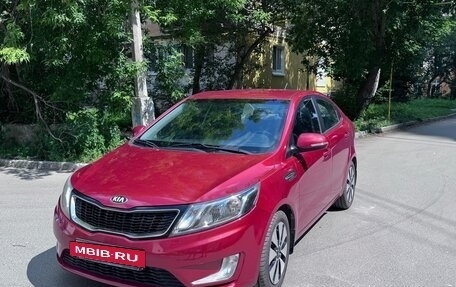 KIA Rio III рестайлинг, 2013 год, 1 000 000 рублей, 2 фотография