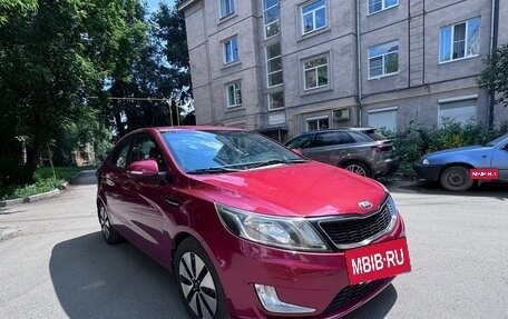 KIA Rio III рестайлинг, 2013 год, 1 000 000 рублей, 5 фотография