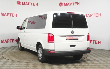 Volkswagen Caravelle T6 рестайлинг, 2017 год, 2 149 000 рублей, 6 фотография