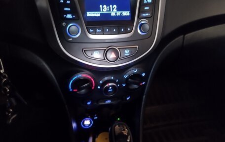 Hyundai Solaris II рестайлинг, 2016 год, 1 025 000 рублей, 8 фотография