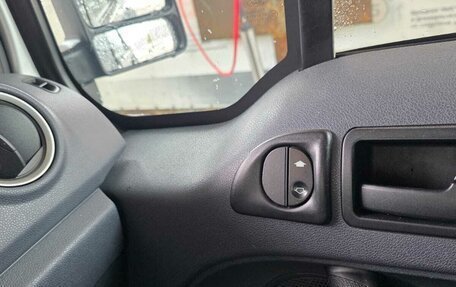 Ford Transit Connect, 2011 год, 650 000 рублей, 16 фотография