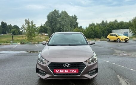 Hyundai Solaris II рестайлинг, 2017 год, 1 310 000 рублей, 2 фотография