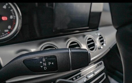Mercedes-Benz E-Класс, 2019 год, 2 900 000 рублей, 7 фотография