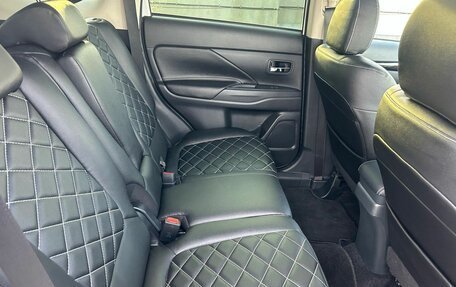 Mitsubishi Outlander III рестайлинг 3, 2022 год, 2 660 000 рублей, 16 фотография