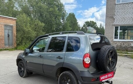 Chevrolet Niva I рестайлинг, 2018 год, 735 000 рублей, 4 фотография