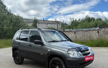Chevrolet Niva I рестайлинг, 2018 год, 735 000 рублей, 8 фотография
