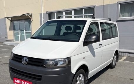 Volkswagen Caravelle T5, 2011 год, 2 100 000 рублей, 2 фотография