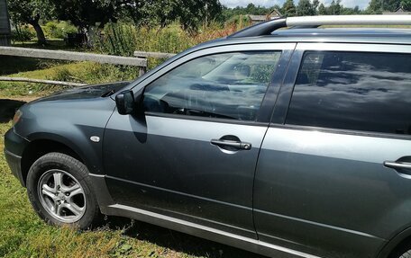 Mitsubishi Outlander III рестайлинг 3, 2003 год, 370 000 рублей, 7 фотография