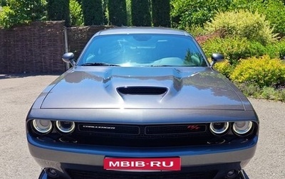 Dodge Challenger III рестайлинг 2, 2018 год, 5 150 000 рублей, 1 фотография