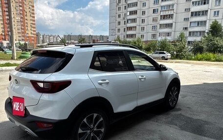 KIA Stonic, 2019 год, 1 800 000 рублей, 2 фотография