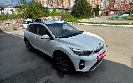 KIA Stonic, 2019 год, 1 800 000 рублей, 3 фотография