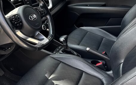 KIA Stonic, 2019 год, 1 800 000 рублей, 10 фотография