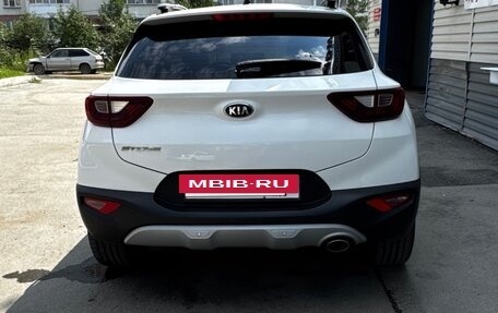 KIA Stonic, 2019 год, 1 800 000 рублей, 7 фотография